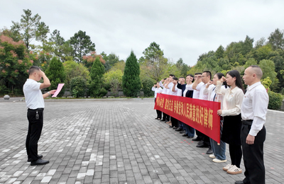 崇陽縣司法局成功舉辦'9·25'全國(guó)律師宣傳日暨職業(yè)中介服務(wù)活動(dòng)
